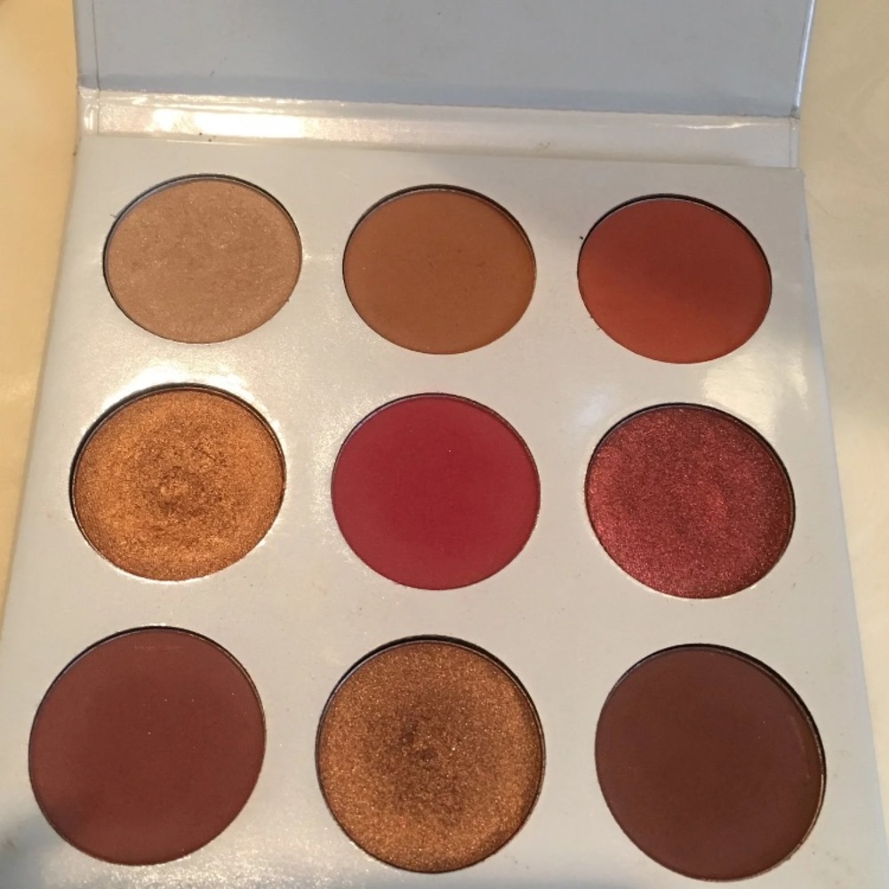 Kylie Cosmetics Burgundy Palette